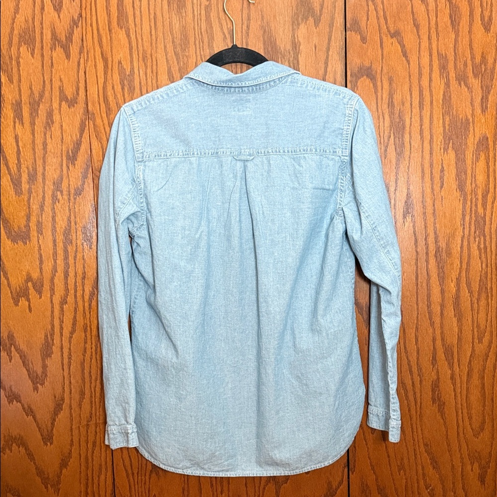 J.Crew Women’s Chambray Denim Shirt Small Popover Utility Button Front - Picture 3 of 9